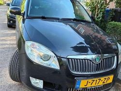 Zwart Gebruikt 2009 Skoda Fabia Ambition Hatchback | € 2.000 (Goede deal)