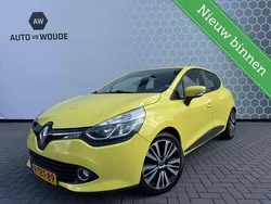 Geel Gebruikt 2014 Renault Clio IV Expression Hatchback | € 4.950 (Super prijs)