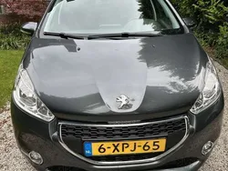 Grijs Gebruikt 2014 Peugeot 208 Style Hatchback | € 4.750 (Eerlijke prijs)