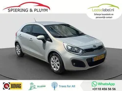 Beige, metallic lak Gebruikt 2011 Kia Rio Comfort Hatchback | € 9.340 (Iets duurder)