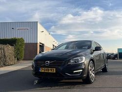 Grijs Gebruikt 2013 Volvo V60 Stationwagen | € 8.000 (Eerlijke prijs)