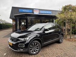 Zwart Gebruikt 2021 VW T-Roc Sport SUV | € 21.745 (Eerlijke prijs)