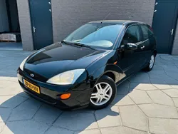 Zwart Gebruikt 2001 Ford Focus Trend Hatchback | € 1.999 (Iets duurder)