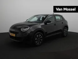 Zwart Gebruikt 2024 Fiat 600 Urban SUV | € 28.440 (Eerlijke prijs)
