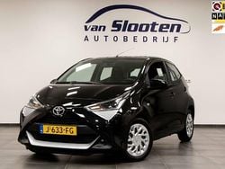 Zwart Gebruikt 2020 Toyota Aygo X-play Hatchback | € 9.950 (Goede deal)