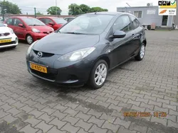 Grijs Gebruikt 2009 Mazda 2 Hatchback | € 2.999 (Eerlijke prijs)