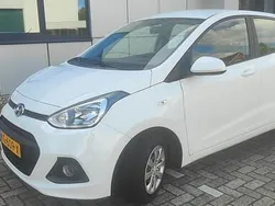Wit Gebruikt 2016 Hyundai i10 Comfort Hatchback | € 6.995 (Goede deal)