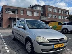 Grijs Gebruikt 2002 Opel Corsa Comfort Hatchback | € 1.000 (Eerlijke prijs)