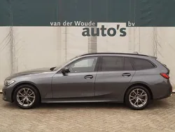 Grijs Gebruikt 2020 BMW 320 Executive Stationwagen | € 18.900 (Super prijs)