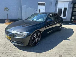 Zwart Gebruikt 2012 BMW 335 Sport Line Sedan | € 15.945 (Goede deal)