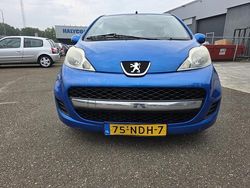 Blauw Gebruikt 2010 Peugeot 107 Urban Move Hatchback | € 1.899 (Goede deal)