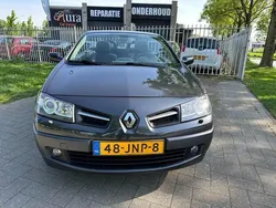 Grijs, metallic lak Gebruikt 2009 Renault Mégane Cabriolet Cabriolet | € 6.850
