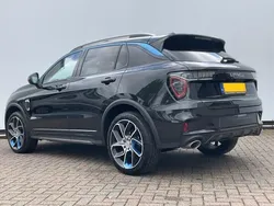 Zwart Gebruikt 2023 Lynk & Co 01 SUV | € 26.700 (Eerlijke prijs)