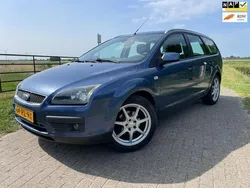 Blauw Gebruikt 2005 Ford Focus Stationwagen | € 2.450 (Goede deal)