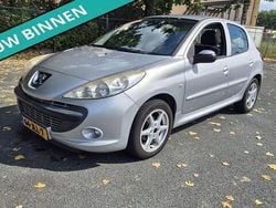 Grijs Gebruikt 2009 Peugeot 206+ Hatchback | € 1.899 (Eerlijke prijs)
