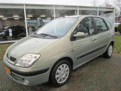 Groen, metallic lak Gebruikt 2003 Renault Mégane II MPV | € 2.950