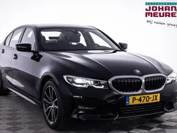Zwart Gebruikt 2022 BMW 318 Basis Sedan | € 32.990 (Goede deal)