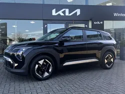 Zwart Nieuw 2025 Kia EV3 3 SUV | € 34.740 (Goede deal)