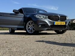 Grijs Gebruikt 2015 BMW 320 Sedan | € 16.500 (Iets duurder)