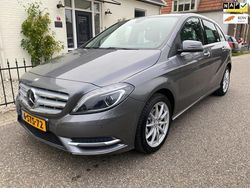 Grijs Gebruikt 2013 Mercedes B200 Prestige MPV | € 12.950 (Eerlijke prijs)