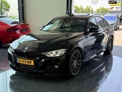 Zwart Gebruikt 2012 BMW 335 Executive Sedan | € 19.950 (Eerlijke prijs)