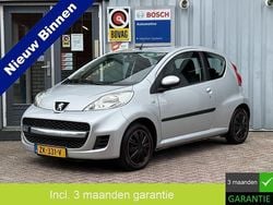 Grijs Gebruikt 2010 Peugeot 107 Urban Move Hatchback | € 3.950 (Iets duurder)