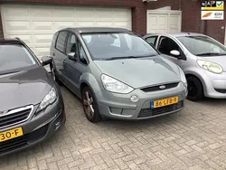Grijs Gebruikt 2010 Ford S-MAX Trend MPV | € 3.650 (Goede deal)