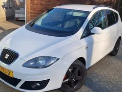 Wit, metallic lak Gebruikt 2012 Seat Altea XL Copa MPV | € 2.550 (Goede deal)