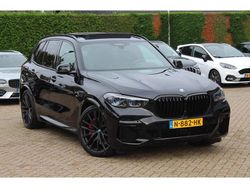 Zwart Gebruikt 2021 BMW X5 Executive SUV | € 59.999 (Eerlijke prijs)