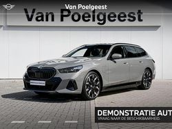 Grijs Gebruikt 2025 BMW 530e M Sport Stationwagen | € 90.900