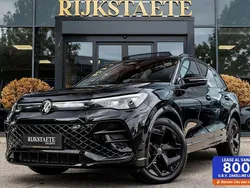 Zwart Gebruikt 2024 VW Tiguan R-line SUV | € 49.900 (Iets duurder)