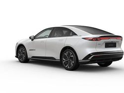 Wit Nieuw 2025 Mazda 6e Takumi-Line Sedan | € 46.540