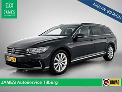 Grijs Gebruikt 2022 VW Passat Highline Stationwagen | € 26.945 (Goede deal)