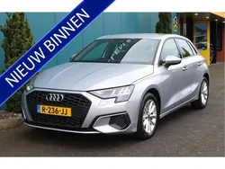 Grijs, metallic lak Gebruikt 2022 Audi A3 Sportback Proline Hatchback | € 23.250 (Eerlijke prijs)