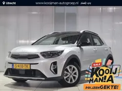 Silky silver/black m Gebruikt 2023 Kia Stonic SUV | € 21.749 (Eerlijke prijs)