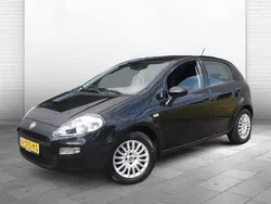 Zwart Gebruikt 2017 Fiat Punto Lounge Hatchback | € 8.945 (Eerlijke prijs)