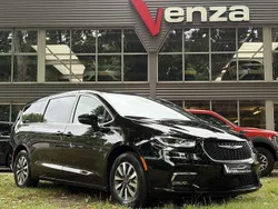 Zwart Gebruikt 2024 Chrysler Pacifica Touring SUV | € 68.999