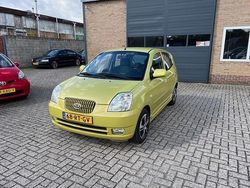 Geel Gebruikt 2005 Kia Picanto EX Hatchback | € 2.550 (Eerlijke prijs)