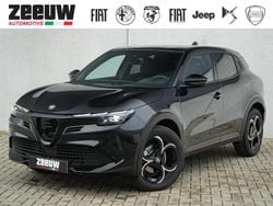 Zwart Nieuw 2025 Alfa Romeo Junior Edizione Speciale SUV | € 37.900 (Goede deal)