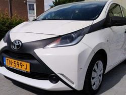 Gebruikt 2017 Toyota Aygo Hatchback | € 5.400 (Goede deal)