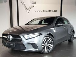 Grijs Gebruikt 2021 Mercedes A200 Sedan | € 24.990 (Goede deal)