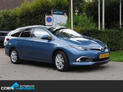 Blauw Gebruikt 2015 Toyota Auris Hybrid Executive Stationwagen | € 13.950 (Eerlijke prijs)