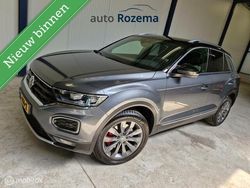 Grijs, metallic lak Gebruikt 2019 VW T-Roc Sport SUV | € 20.850 (Super prijs)