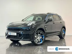 Zwart, metallic lak Nieuw 2025 Lynk & Co 01 SUV | € 37.950 (Eerlijke prijs)