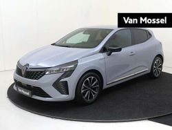Grijs Gebruikt 2025 Renault Clio V Techno Hatchback | € 23.440 (Duur)