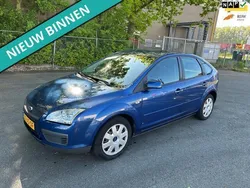 Blauw Gebruikt 2007 Ford Focus Trend Hatchback | € 1.799 (Goede deal)
