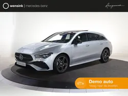 Zwart, metallic lak Nieuw 2025 Mercedes CLA180 Shooting Brake AMG line Stationwagen | € 54.564 (Iets duurder)