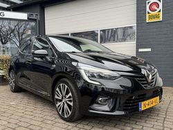 Zwart Gebruikt 2022 Renault Clio V Initiale Paris Hatchback | € 16.950 (Eerlijke prijs)