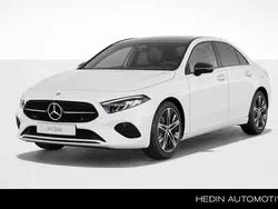 Wit Nieuw 2024 Mercedes A180 Luxury Sedan | € 44.900 (Iets duurder)