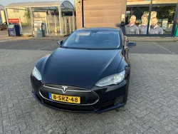 Blauw Gebruikt 2013 Tesla Model S Sedan | € 14.499 (Goede deal)